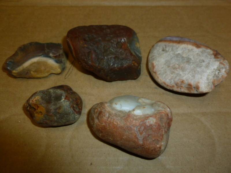 lot 278 image: Agates