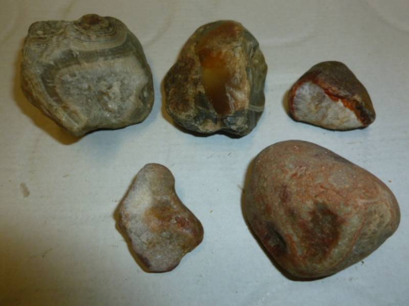 lot 279 image: Agates