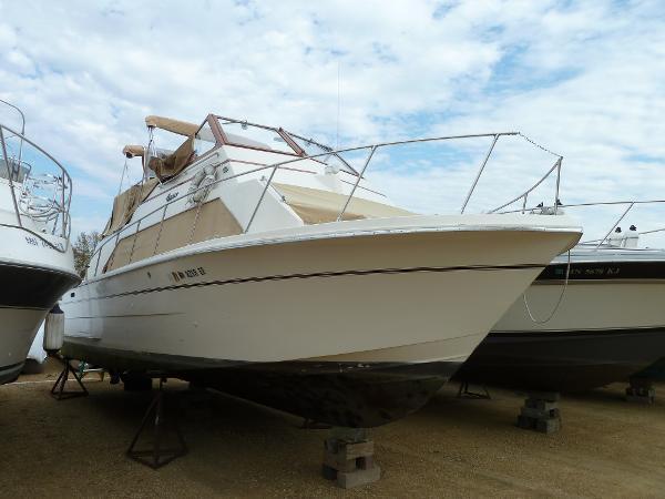 1977 Carver 330 Mariner