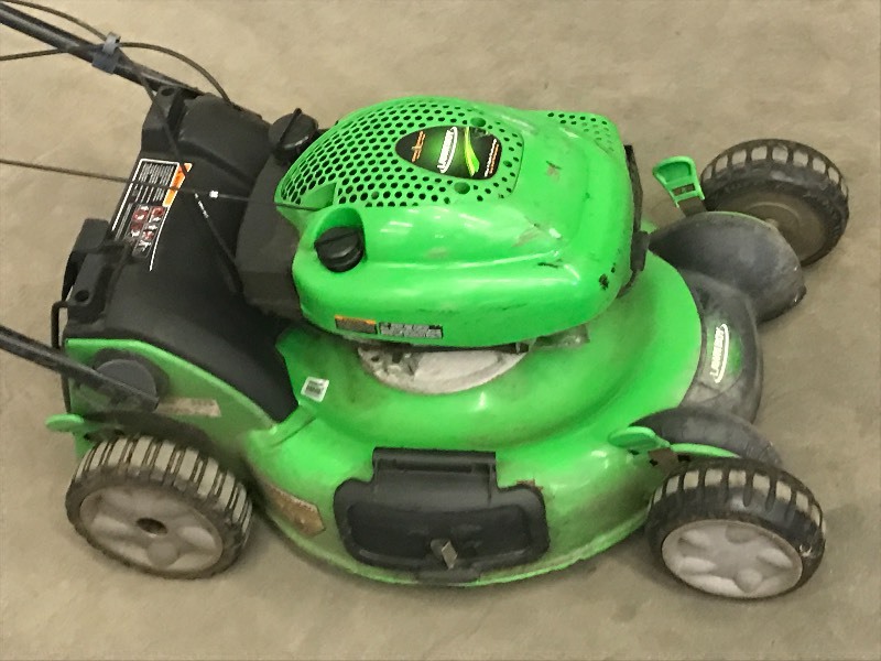 lot 5 image: Lawn Boy 21 Mower
