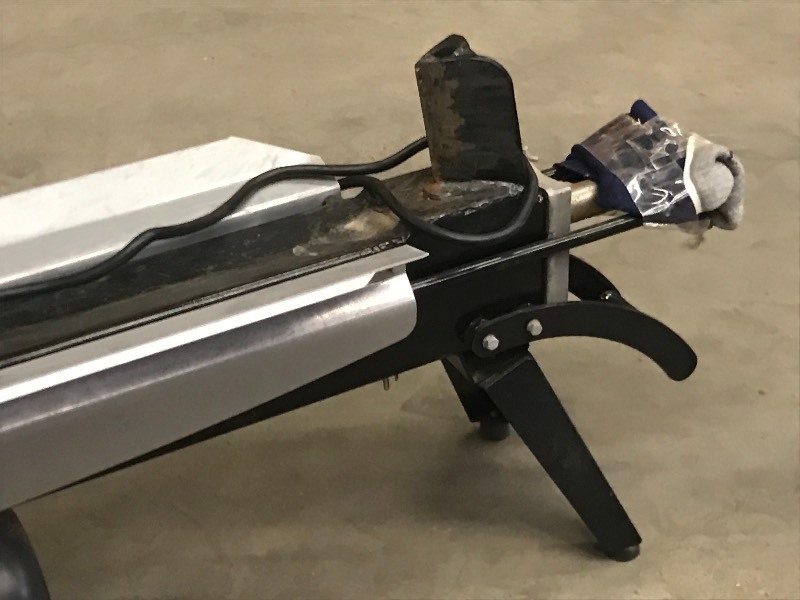 lot 3 image: Earthquake Log Splitter