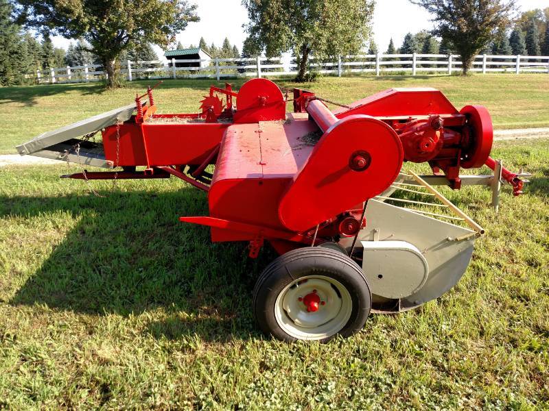 lot 10 image: Dearborn 250 Model 14-80 Hay Baler,...