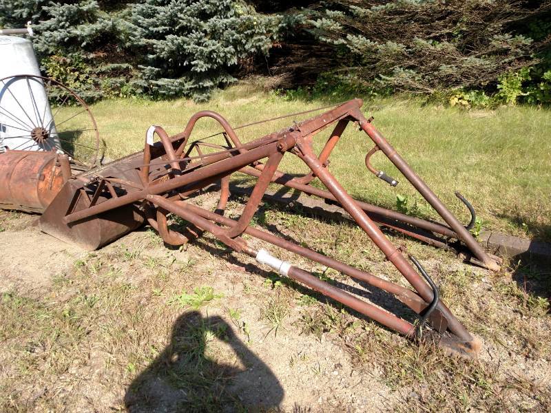 lot 25 image: 8N Ford Tractor Loader...