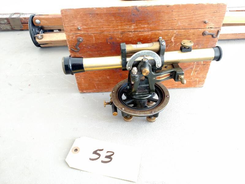 lot 53 image: Craftsman Transit with Tripod & Mea...