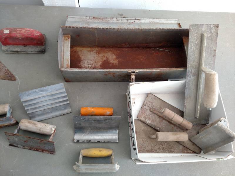 lot 64 image: Asstd Concrete Tools...