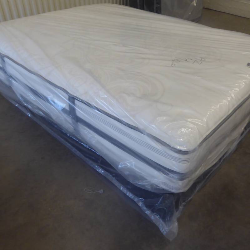 lot 6 image: Brand New Beautyrest Recharge Plus Alayna Luxury Firm Pillow Top Queen Mattress