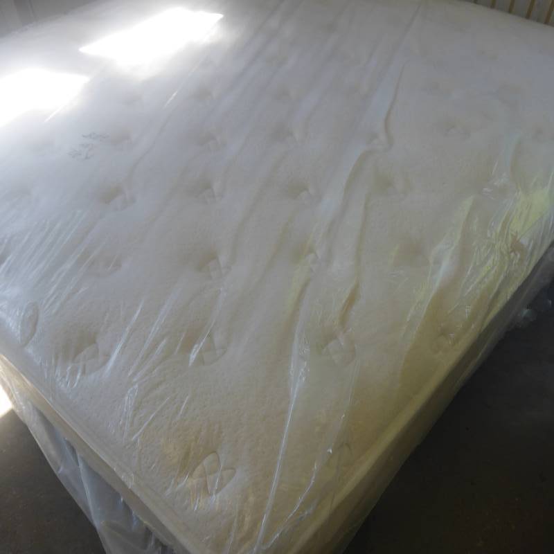 lot 9 image: Brand New Stearns & Foster Island Resort Plush Latex SpringFree King Mattress