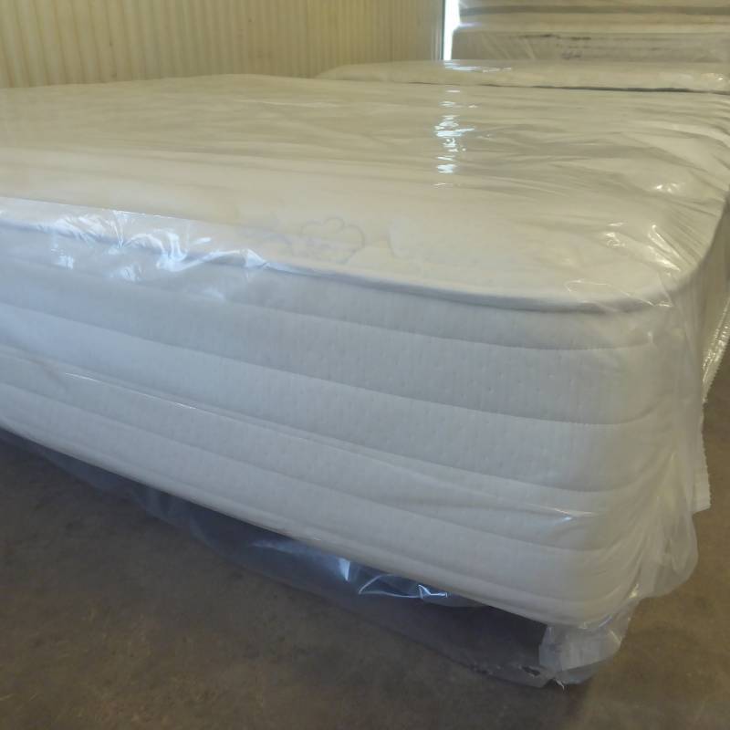 lot 11 image: Brand New Natures Spa by Paramount Oasis Latex 13 Luxury Plush Pillow Top King Mattress