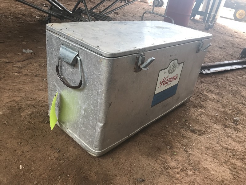 lot 39 image: VINTAGE HAMMS COOLER