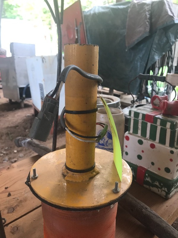 lot 53 image: UTILITY STROBE LIGHT -- FOR VEHICLE OR MACHINERY