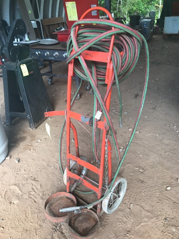 lot 59 image: WELDING CART W HOSE