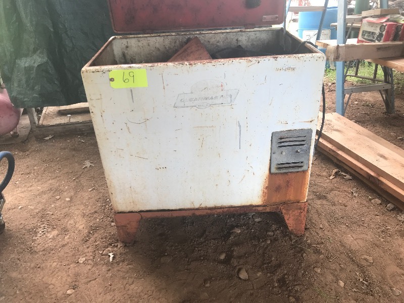 lot 69 image: CLEAN MASTER MODEL 70 WASHER PARTS