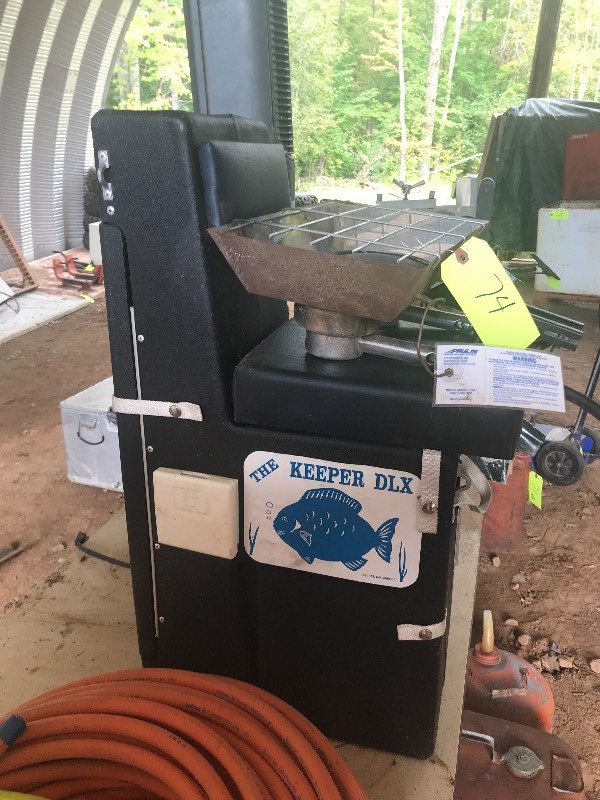 lot 74 image: PROPANE HEATER W ICE FISHING SEAL