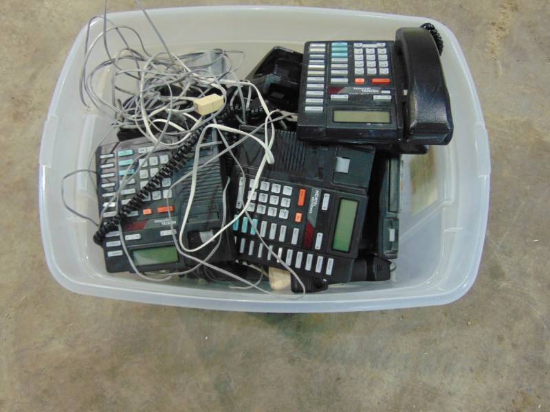 lot 33 image: (10) Office Phones