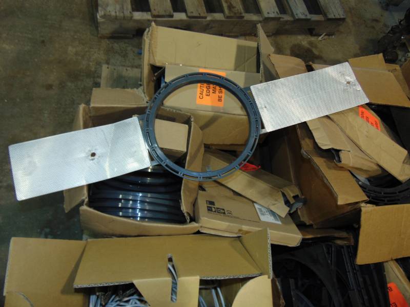 lot 62 image: Pallet Of Household Speaker Kits