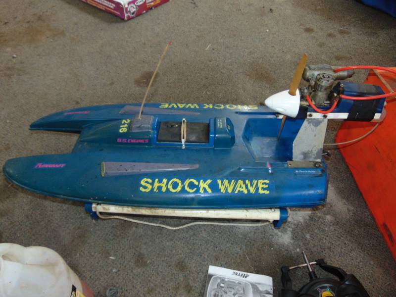 lot 91 image: Nitro Powered RC Boat