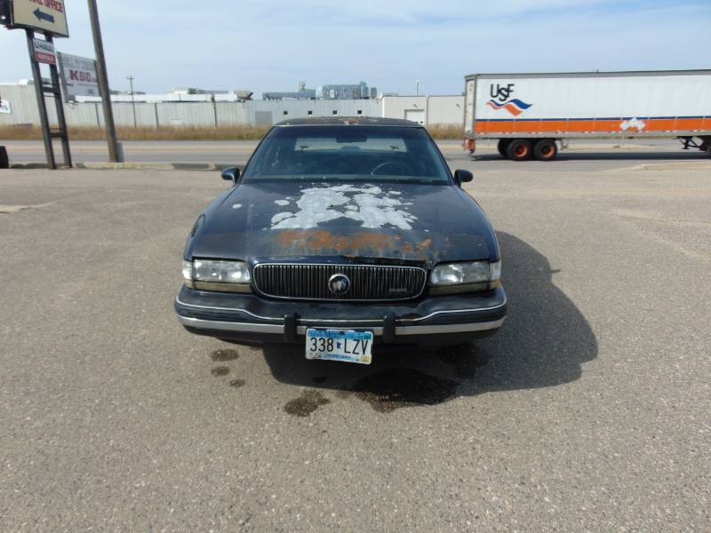 lot 3 image: 1992 Buick Lesabre Limited