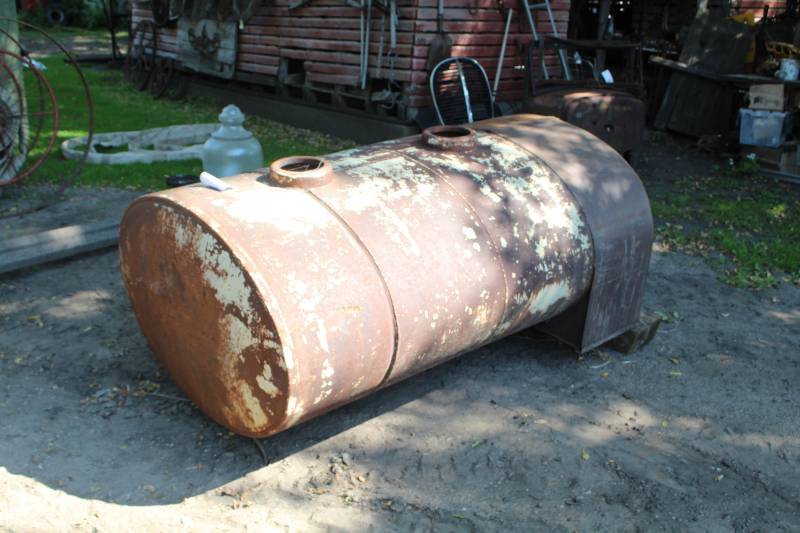 lot 10 image: Vintage Fuel Delivery Tank