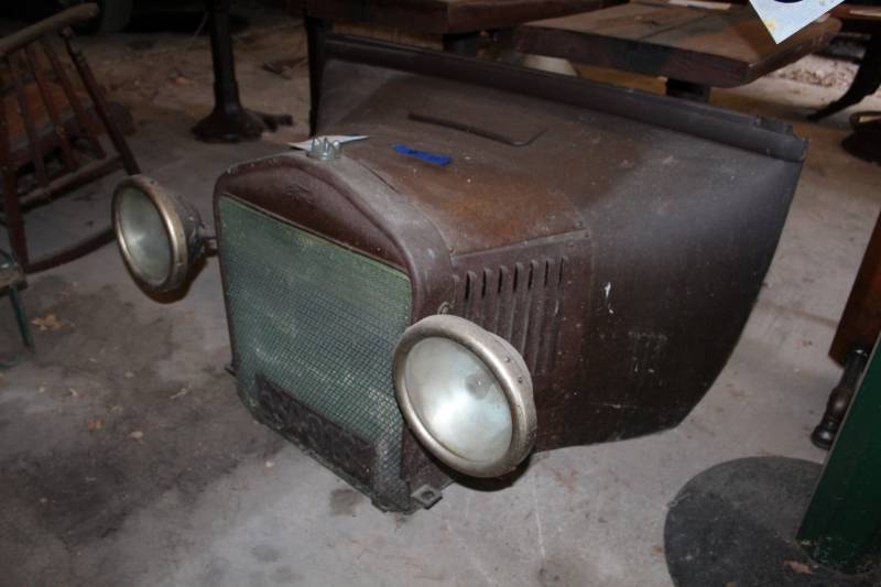 lot 26 image: Ford Model-T Front-End