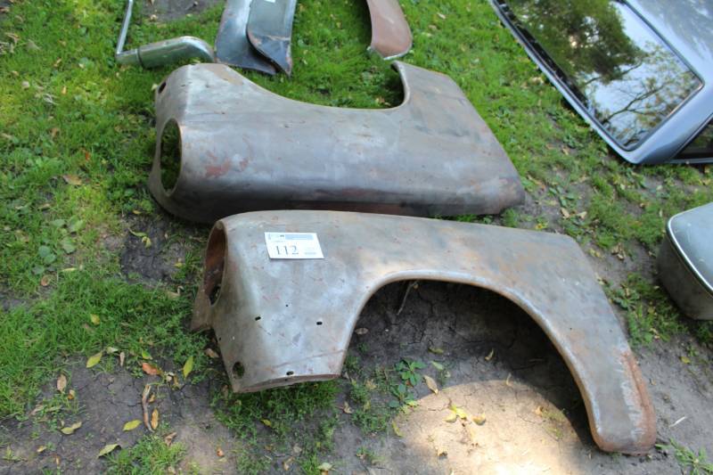 lot 112 image: 1949-1950 Ford Fender Quarter Panels