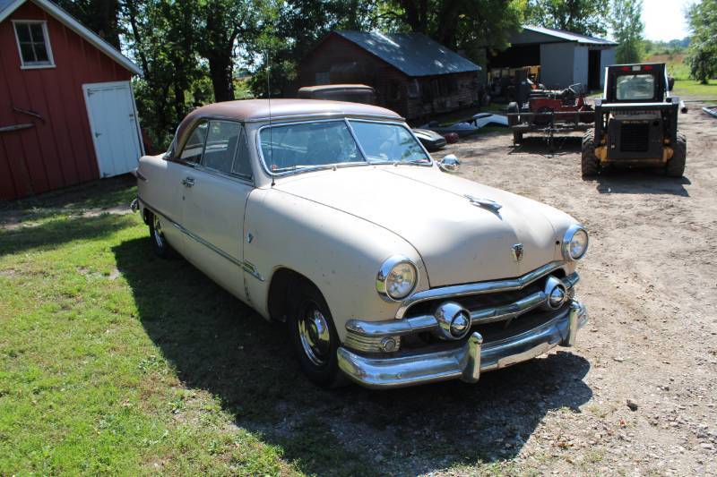 lot 100 image: 1951 Ford Customline 2-Door Hardtop