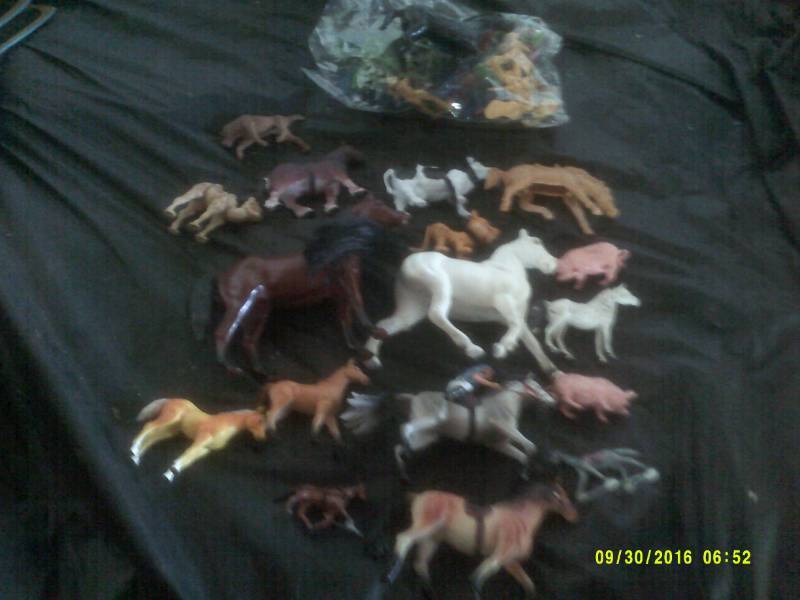 HORSES , FARM ANIMALS , COWBOYS