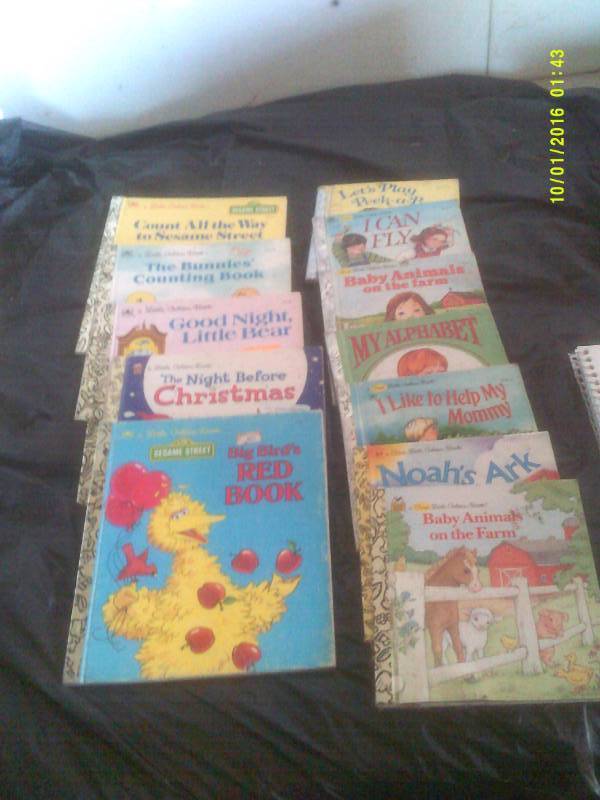 12 VINTAGE GOLDEN BOOKS