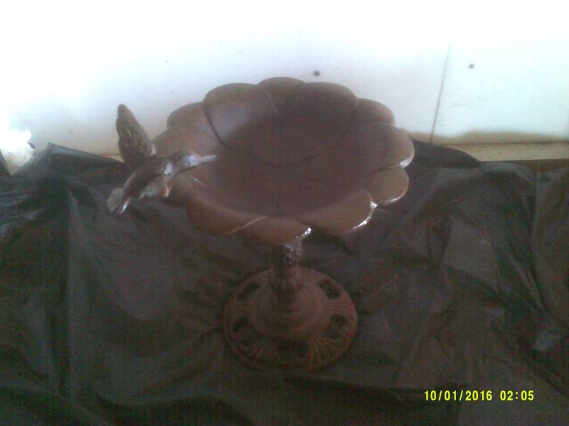 ANTIQUE CAST IRON BIRD BATH