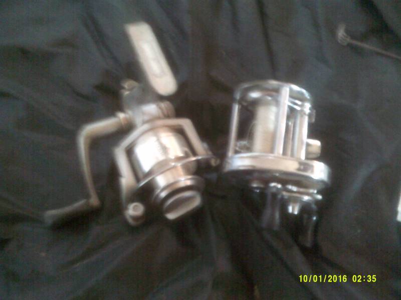 1 SHAKE SPEAR 1 VISTA OPEN FACED REELS