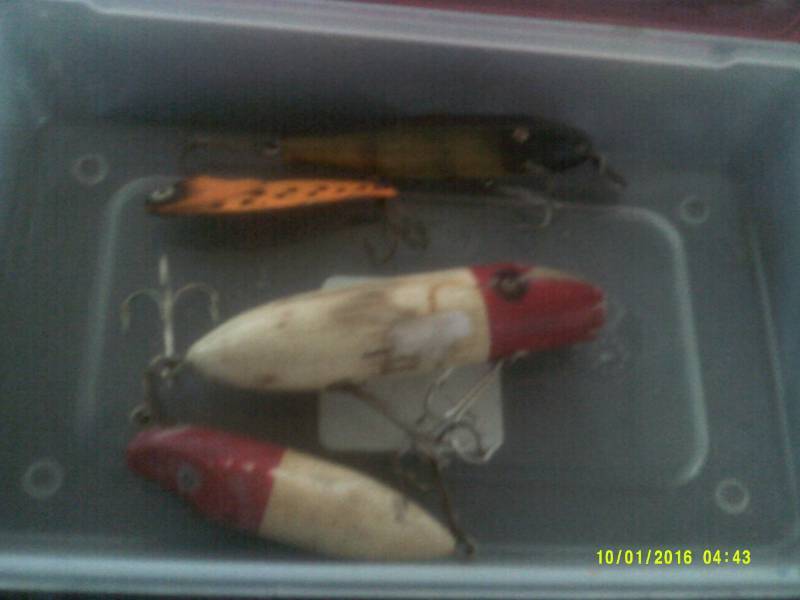 4 VINTAGE LURES