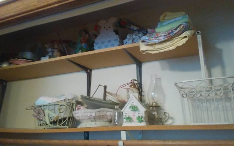 lot 39 image: Fancy Art Basket, Bunnies, Linens, SpringEaster Decor