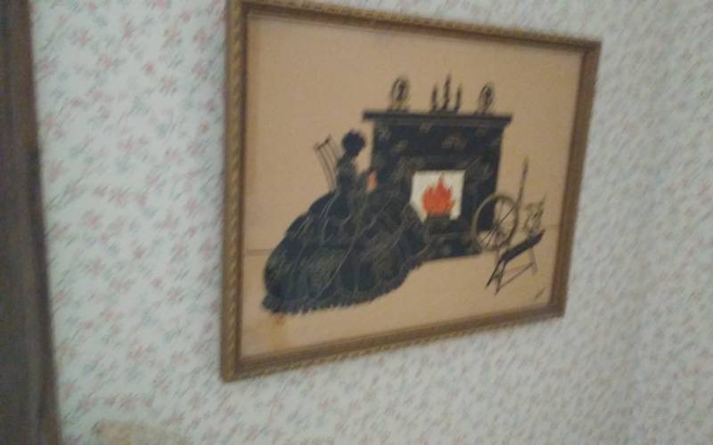 lot 48 image: Silhoutte Picture 8x10