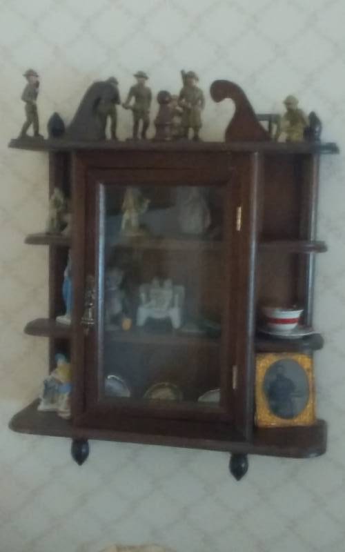 lot 72 image: Antique Soldiers WWI (Lead) Includes Curio Of Other Miniatures
