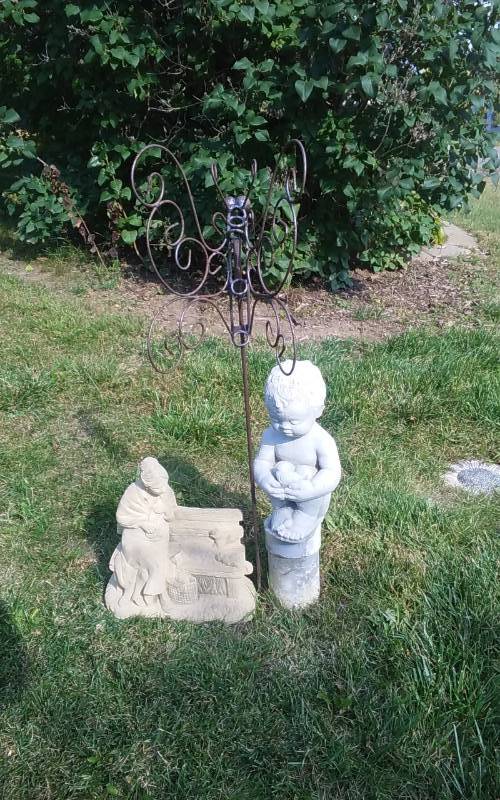 lot 88 image: 2-Cement Statues, 1-Metal Butter Fly