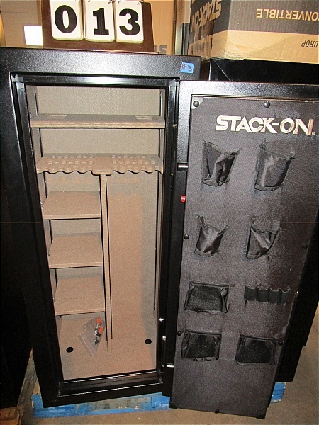 lot 13 image: Stack-On Armorguard 24 Gun Safe