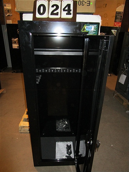 lot 24 image: Stack-On 14 GunAmmo Security Cabinet