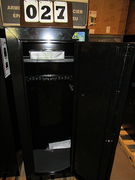 lot 27 image: Stack-On 14 GunAmmo Security Cabinet WPersonal Case