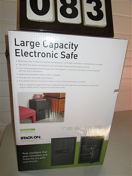 lot 83 image: Stack-On Super-Sized Personal Safe