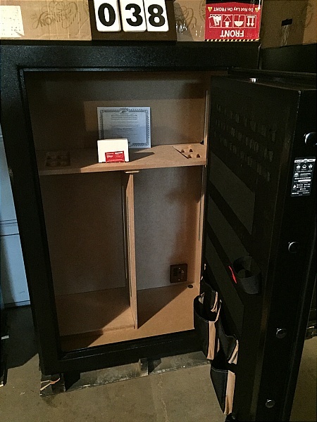 lot 38 image: Cannon American Eagle Deluxe Series 48 Gun Safe