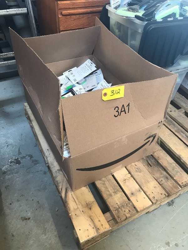 BOX FULL OF MP3 SWEAT BANDS & GOGGLE STRAPS