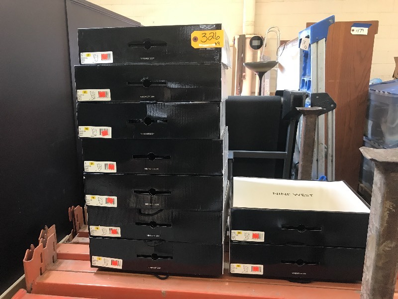 9 ASSORTED PAIR OF WOMENS BOOTS