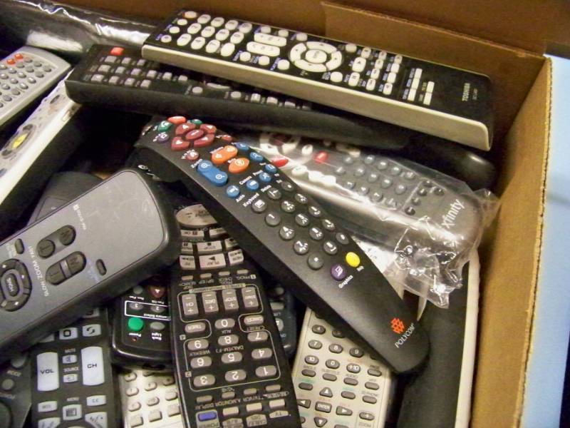 (Box) Various Professional AudioVideo Remote Controls