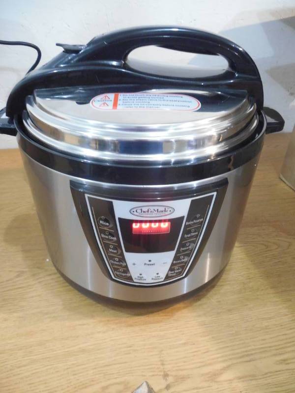 Chefs Mark 10-Qt. Electric Pressure Cooker with Slow Cook Function