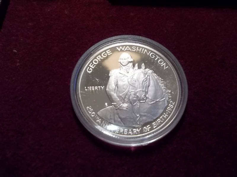 lot 37 image: George Washington Silver Half Dollar Commemorative Proof