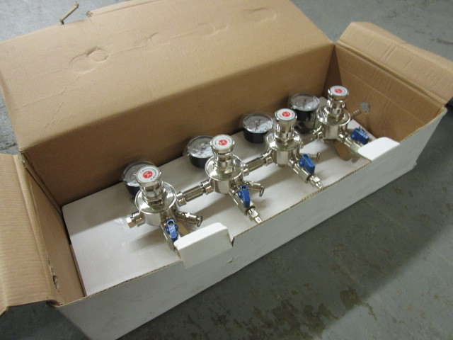 lot 446 image: CO2 KEG BEER REGULATOR