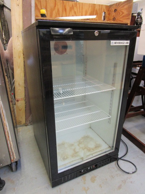 lot 459 image: COUNTERTOP COOLERREFRIGERATOR