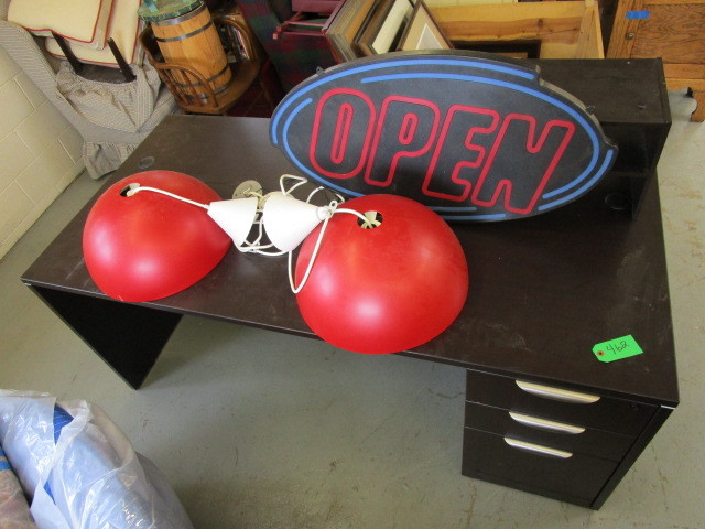 lot 462 image: WOODEN DESK, 2 OVERHEAD VANITY LIGHTS, ELECTRIC OPEN SIGN