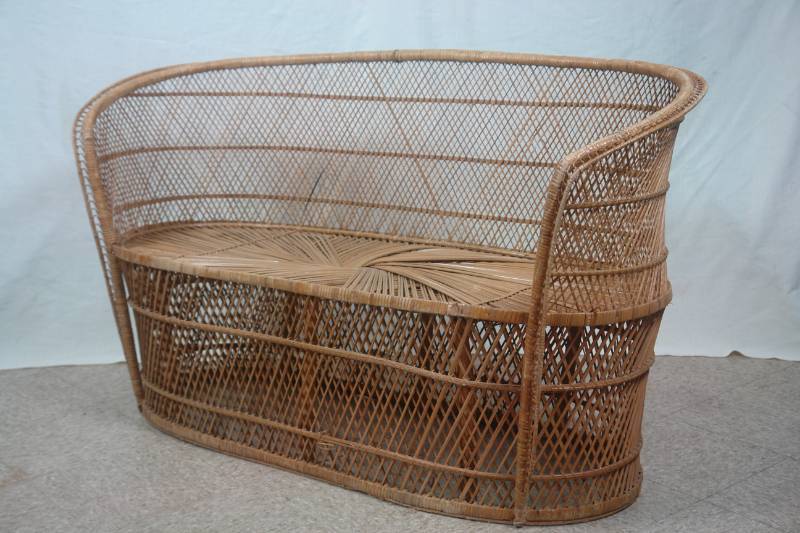 lot 39 image: Wicker Love Seat
