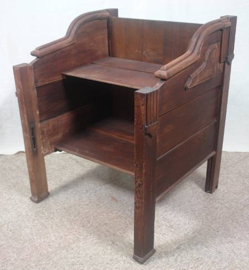 lot 18 image: Re purposed Wood TableShelf
