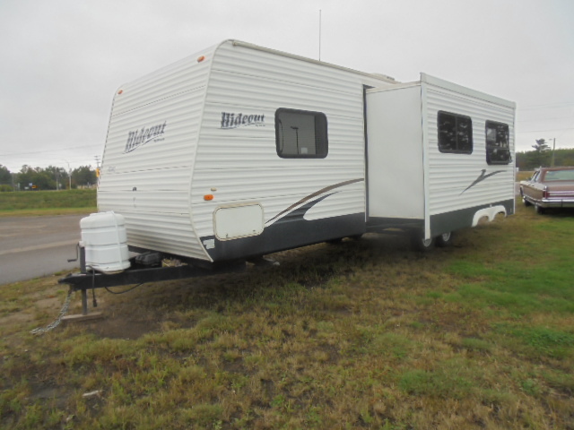 lot 1 image: 2008 Keystone Hideout Camper